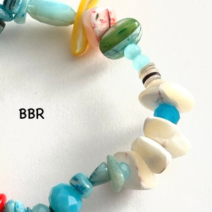 Colorful glass chip bead bracelet