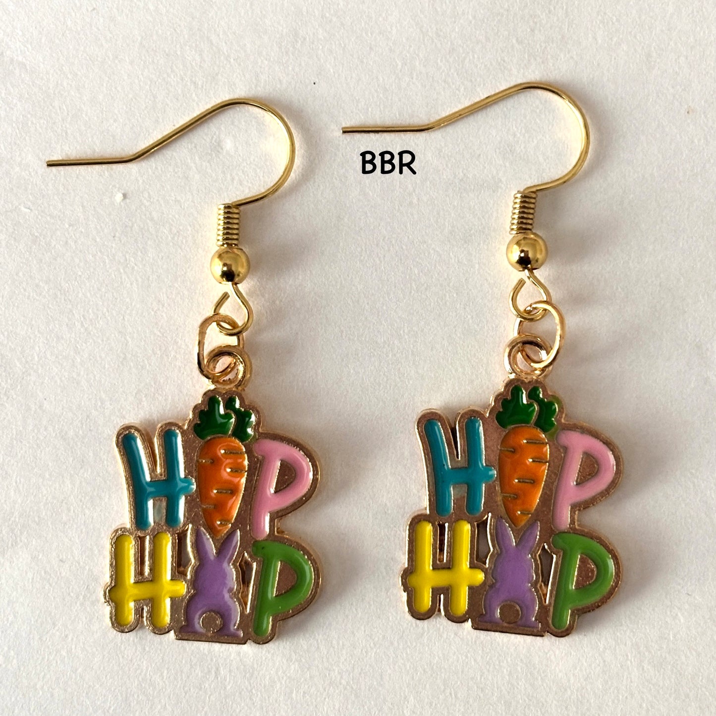 Easter hop hop earrings with a carrot and bunny 