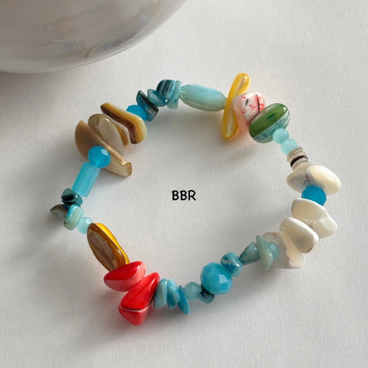 Colorful stone chip beaded bracelet.