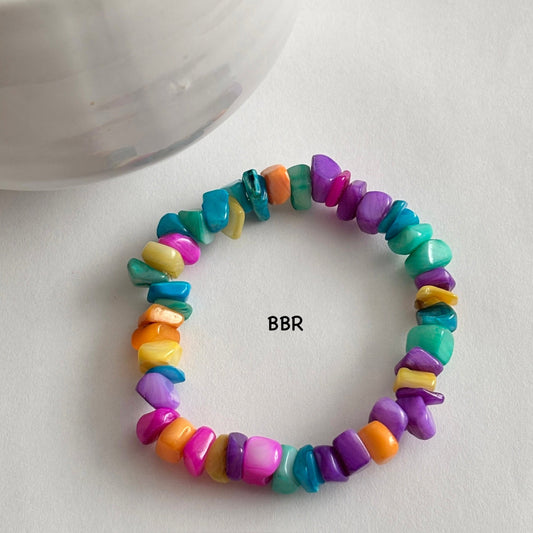 Multi-color dyed shell beaded bracelet.