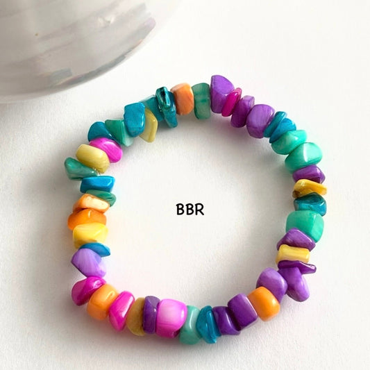 Multi-color dyed shell beaded bracelet